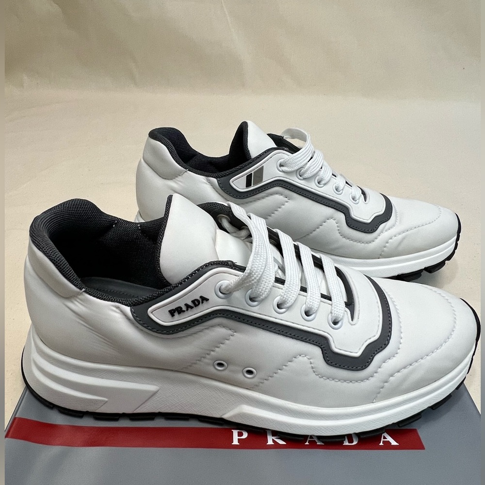 PRADA NIB 4E3382  WHITE NYLON GRAY GABARDINE LOGO SNEAKERS  US7  UK6  IT40 NWT